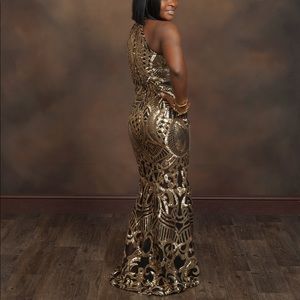 🎉🎊Host Pick🎉🎊Long black and gold dress.🎊🎉🎊